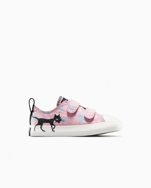 Pink / Black Converse Converse x Coraline Chuck Taylor All Star Kids' Sneakers UK | C-50648919