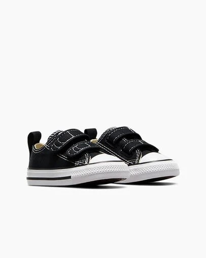 Black Converse Chuck Taylor All Star 2V Kids' Canvas Shoes UK | C-69145739