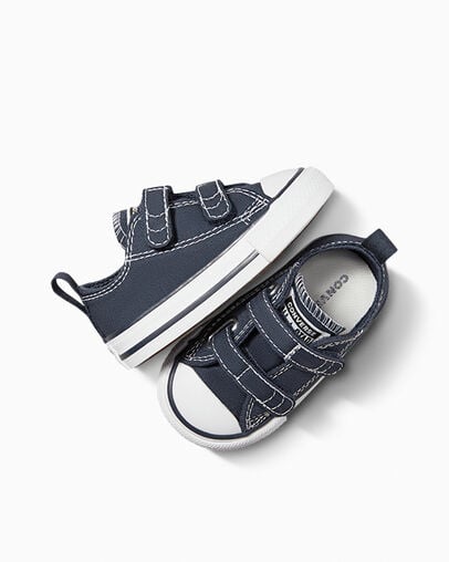 Navy / White Converse Chuck Taylor All Star 2V Kids' Canvas Shoes UK | C-35069479