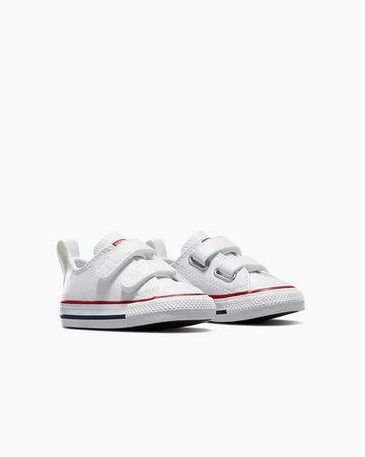 White Converse Chuck Taylor All Star Leather Kids' Sneakers UK | C-23815799