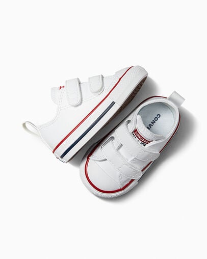 White Converse Chuck Taylor All Star Leather Kids' Sneakers UK | C-23815799