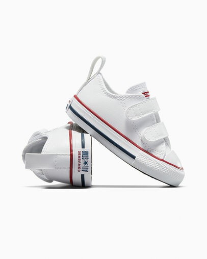 White Converse Chuck Taylor All Star Leather Kids' Sneakers UK | C-23815799