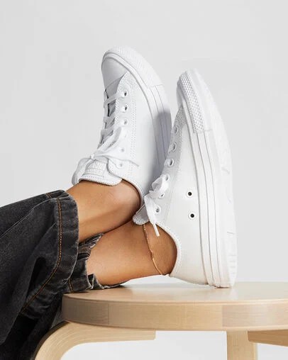 White Converse Chuck Taylor All Star Leather Women Tennis Shoes UK | C-87645109